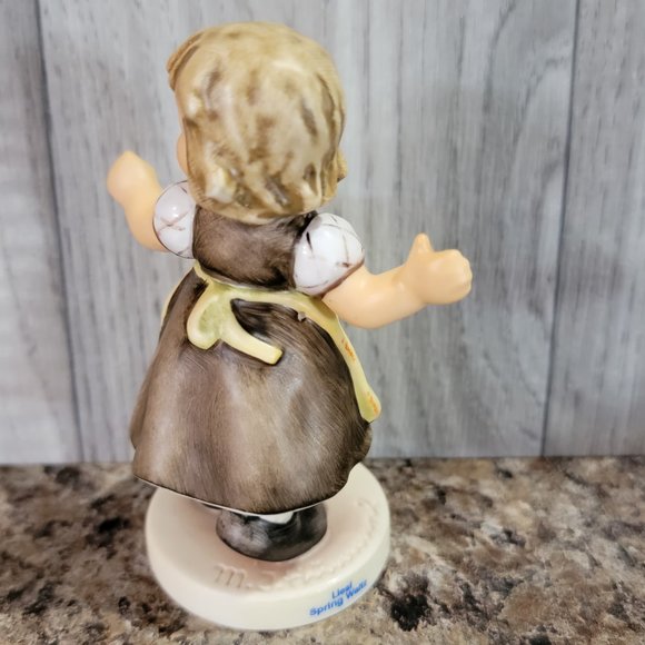 M.I. Hummel Club "Spring Waltz" #912/B tmk-8  2007/2008 membership year. - Picture 3 of 6